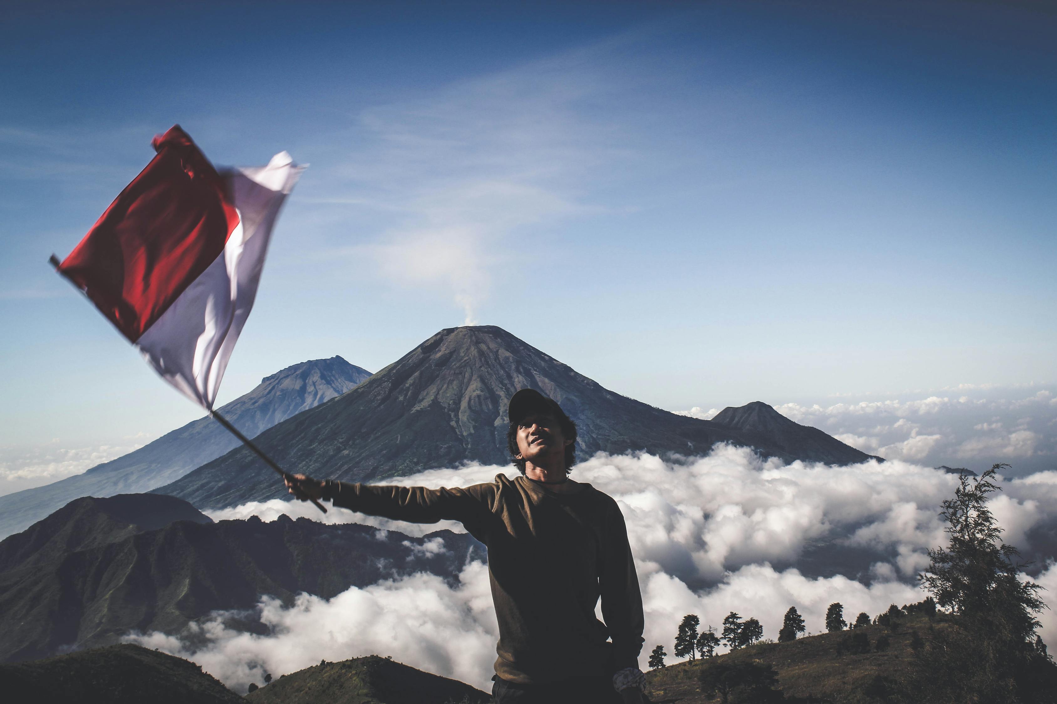 踏遍万水千山,以笔行记