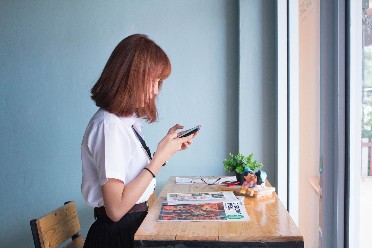 酒店回应女子称被人两次刷开房门，安全漏洞何时休？